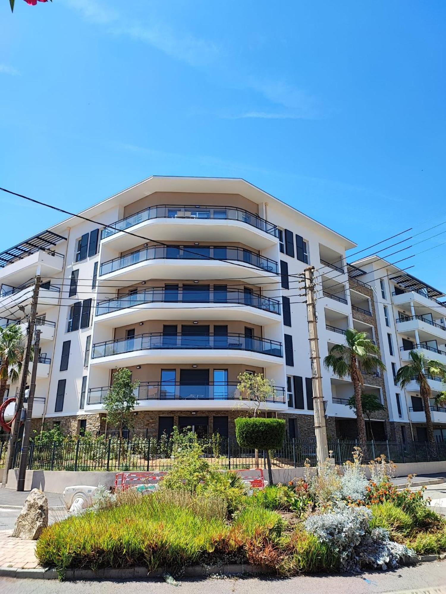 Classe 3 Etoiles A 150m De La Fréjus