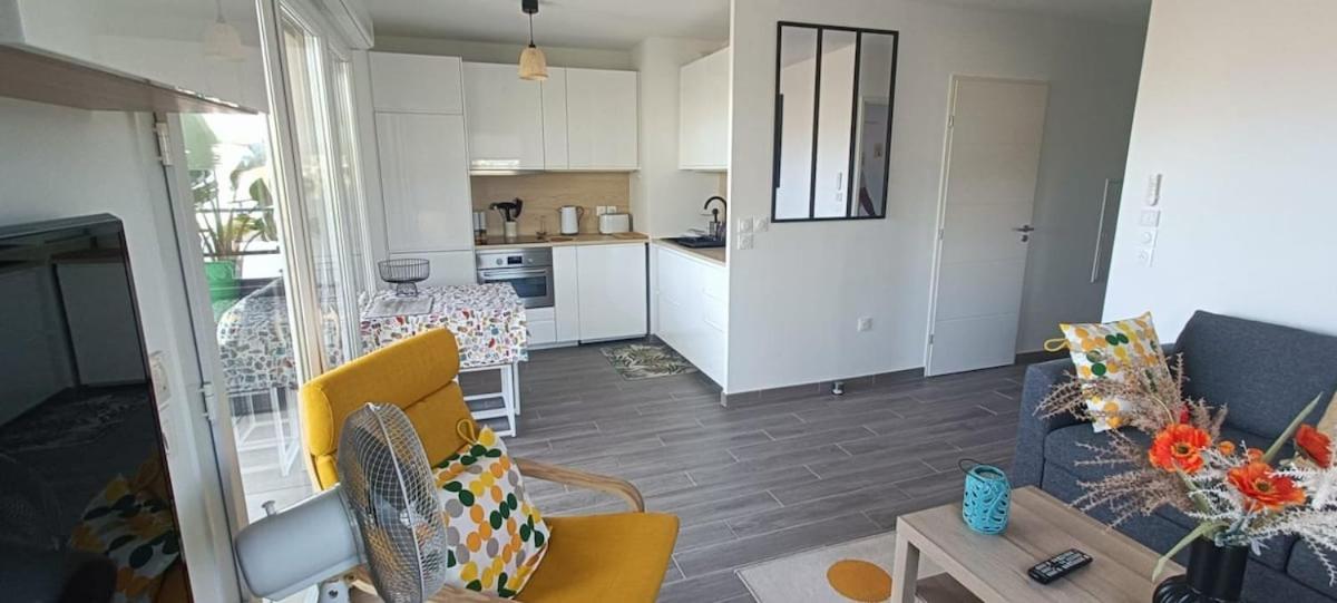 Appartement Classe 3 Etoiles A 150m De La Fréjus